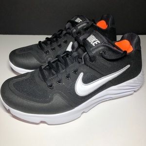 Size 8 Womens Nike Turf shoes Softball